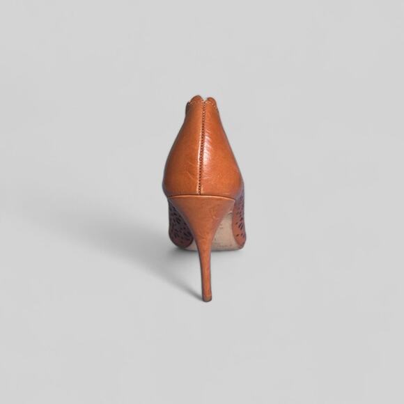 Kate Spade Light Camel Leather Pump | Size 6.5 - Picture 4 of 8